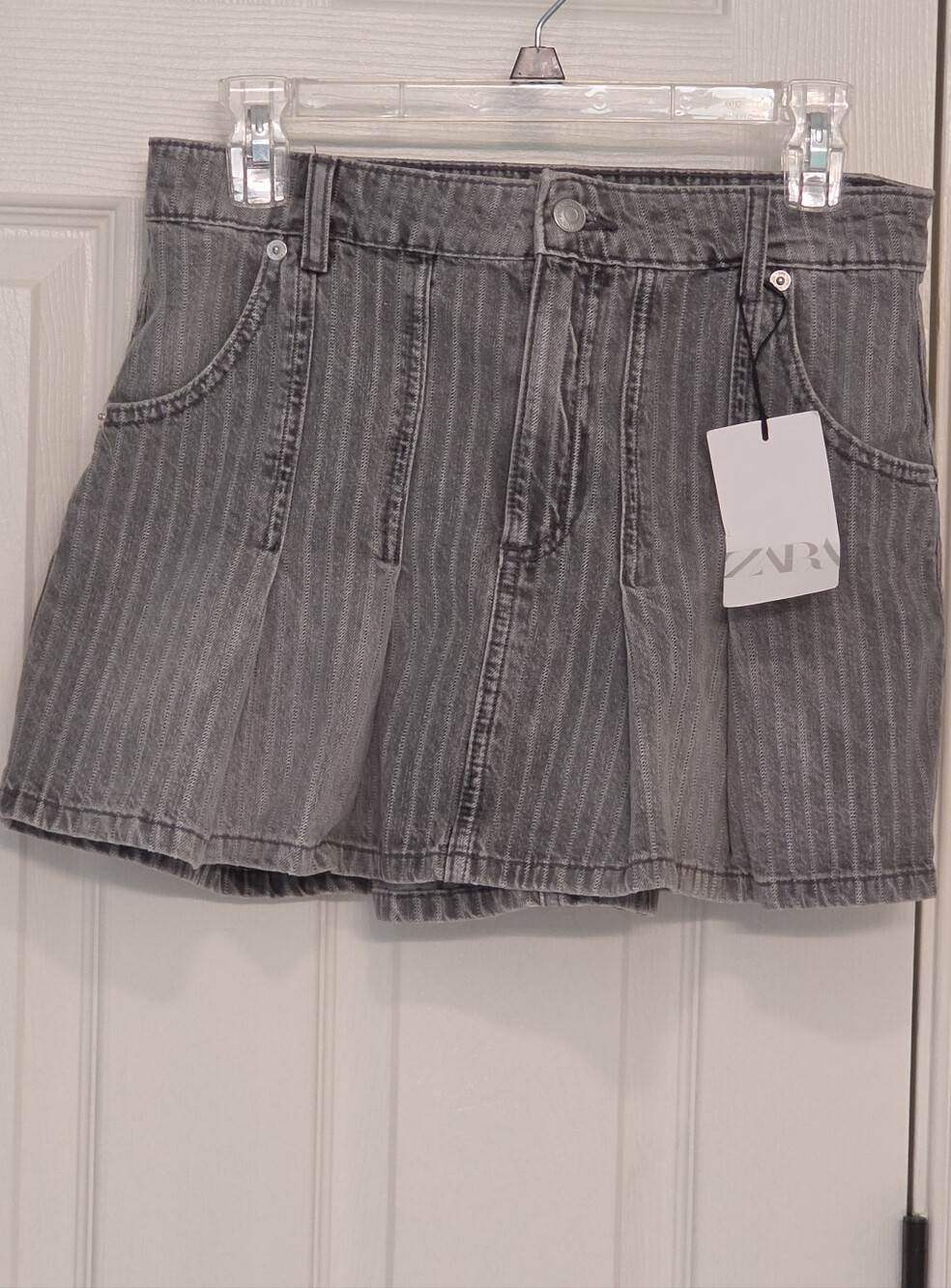 Zara Grey Wash Denim Pleated Mini Skirt Size Small NWT